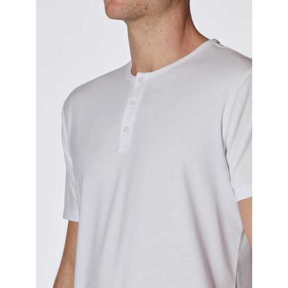 Cuts Clothing Men's Elongated Hem Henley 4 Way Stretch Tee T-Shirt - White - Picture 7 of 7